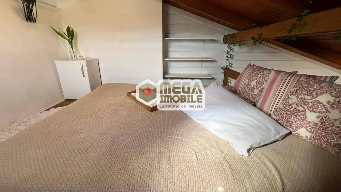 Casa com 1 quarto para alugar, 32m2 em Florianopolis - SC - imagem 4 Foto 4 de Casa com 1 quarto para alugar, 32m2 em Florianopolis - SC