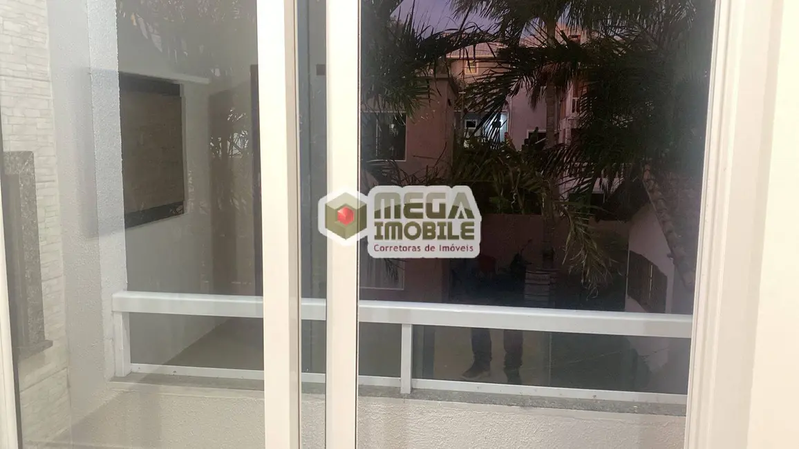 Apartamento com 2 quartos para alugar, 60m2 em Florianopolis - SC - imagem 7 Foto 7 de Apartamento com 2 quartos para alugar, 60m2 em Florianopolis - SC