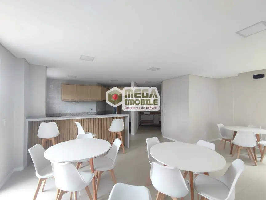 Apartamento com 3 quartos à venda, 80m2 em Florianopolis - SC - imagem 8 Foto 8 de Apartamento com 3 quartos à venda, 80m2 em Florianopolis - SC