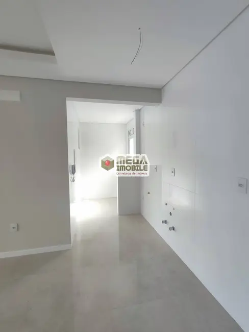 Apartamento com 3 quartos à venda, 80m2 em Florianopolis - SC - imagem 9 Foto 9 de Apartamento com 3 quartos à venda, 80m2 em Florianopolis - SC