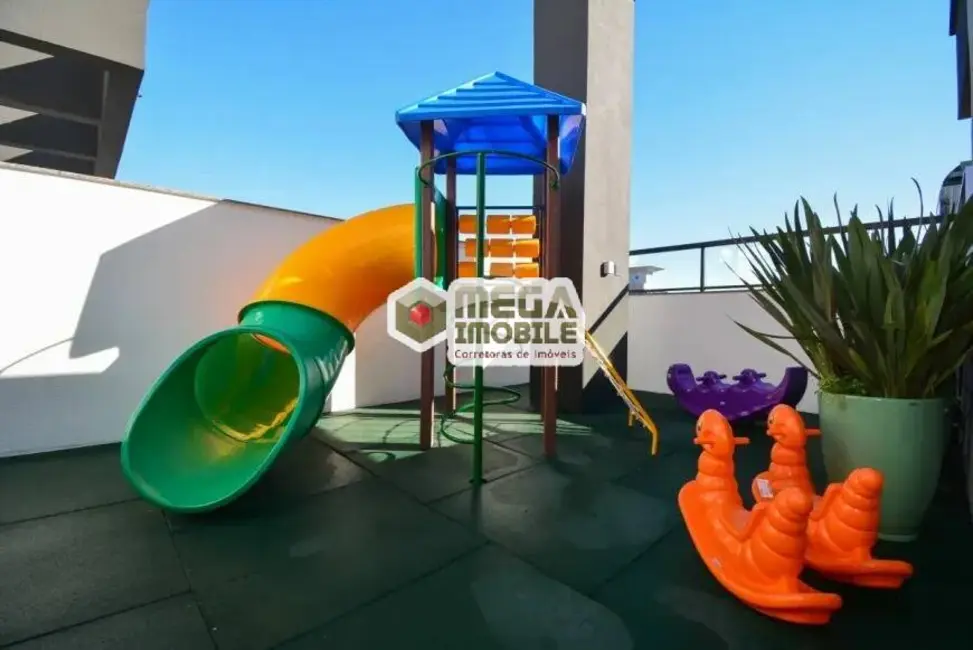 Apartamento com 2 quartos à venda, 75m2 em Centro, Florianopolis - SC - imagem 5 Foto 5 de Apartamento com 2 quartos à venda, 75m2 em Centro, Florianopolis - SC