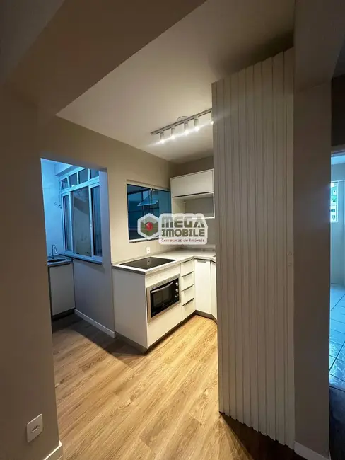 Apartamento com 2 quartos à venda, 60m2 em Centro, Florianopolis - SC - imagem 6 Foto 6 de Apartamento com 2 quartos à venda, 60m2 em Centro, Florianopolis - SC