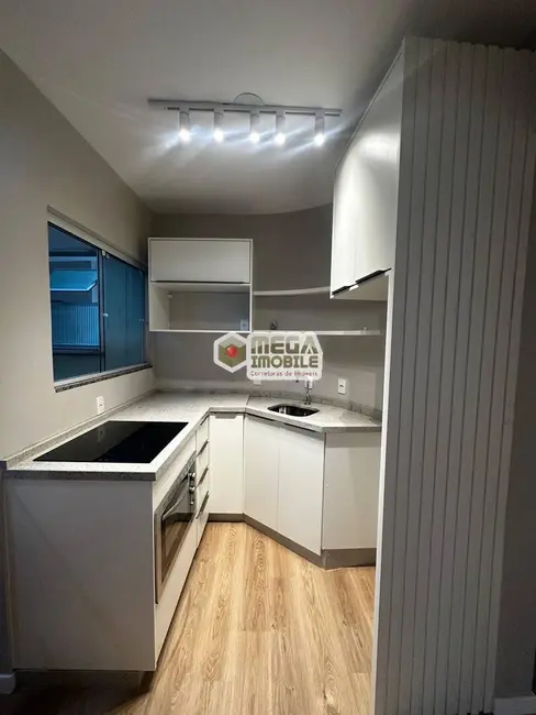 Apartamento com 2 quartos à venda, 60m2 em Centro, Florianopolis - SC - imagem 3 Foto 3 de Apartamento com 2 quartos à venda, 60m2 em Centro, Florianopolis - SC
