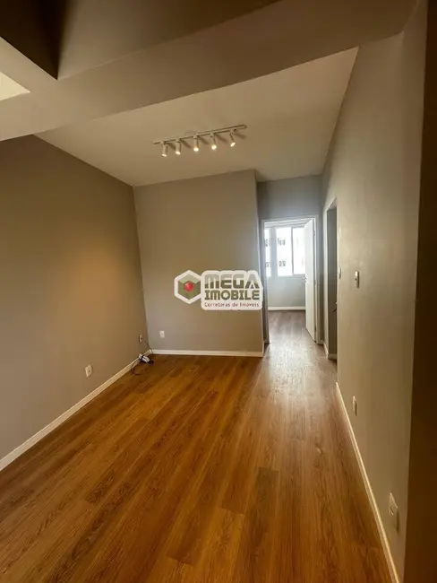 Apartamento com 2 quartos à venda, 60m2 em Centro, Florianopolis - SC - imagem 7 Foto 7 de Apartamento com 2 quartos à venda, 60m2 em Centro, Florianopolis - SC