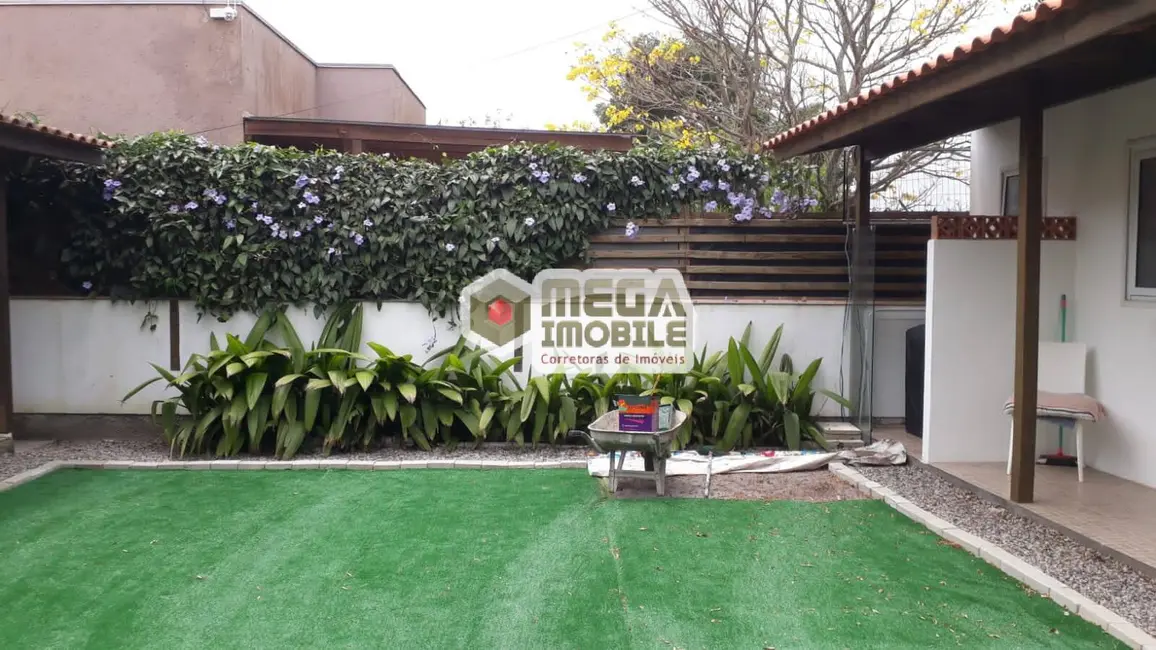 Pousada com 6 quartos à venda, 150m2 em Florianopolis - SC - imagem 3 Foto 3 de Pousada com 6 quartos à venda, 150m2 em Florianopolis - SC