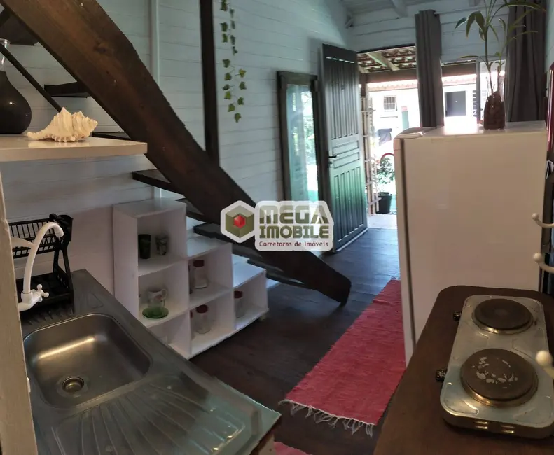 Pousada com 6 quartos à venda, 150m2 em Florianopolis - SC - imagem 8 Foto 8 de Pousada com 6 quartos à venda, 150m2 em Florianopolis - SC