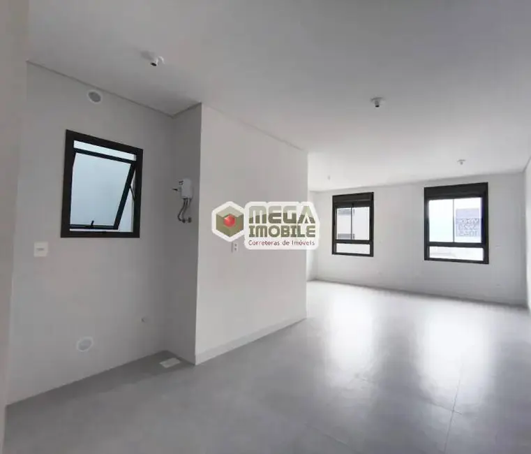 Foto 1 de Apartamento com 1 quarto à venda, 33m2 em Carvoeira, Florianopolis - SC