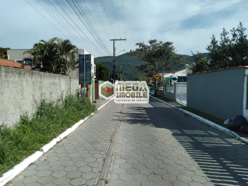 Foto 1 de Terreno / Lote à venda, 820m2 em Florianopolis - SC