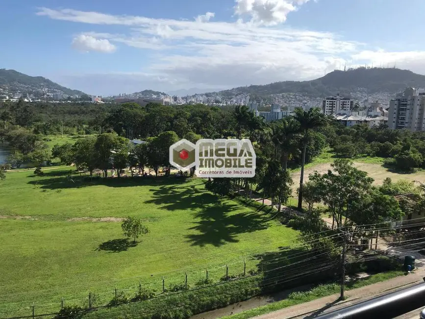 Apartamento com 3 quartos à venda, 122m2 em Centro, Florianopolis - SC - imagem 8 Foto 8 de Apartamento com 3 quartos à venda, 122m2 em Centro, Florianopolis - SC