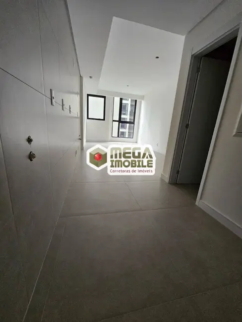 Apartamento com 3 quartos à venda, 65m2 em Centro, Florianopolis - SC - imagem 3 Foto 3 de Apartamento com 3 quartos à venda, 65m2 em Centro, Florianopolis - SC