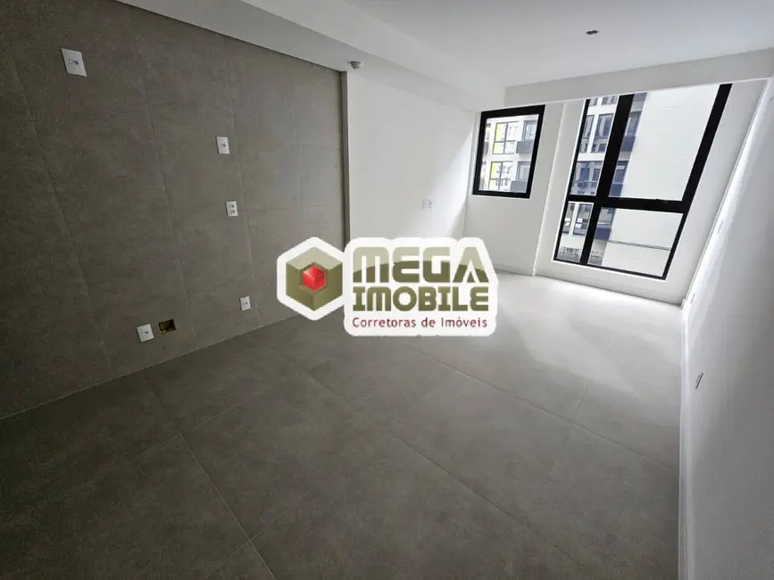 Foto 2 de Apartamento com 3 quartos à venda, 65m2 em Centro, Florianopolis - SC