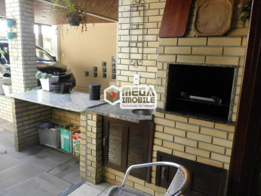 Casa com 4 quartos à venda, 256m2 em Florianopolis - SC - imagem 4 Foto 4 de Casa com 4 quartos à venda, 256m2 em Florianopolis - SC