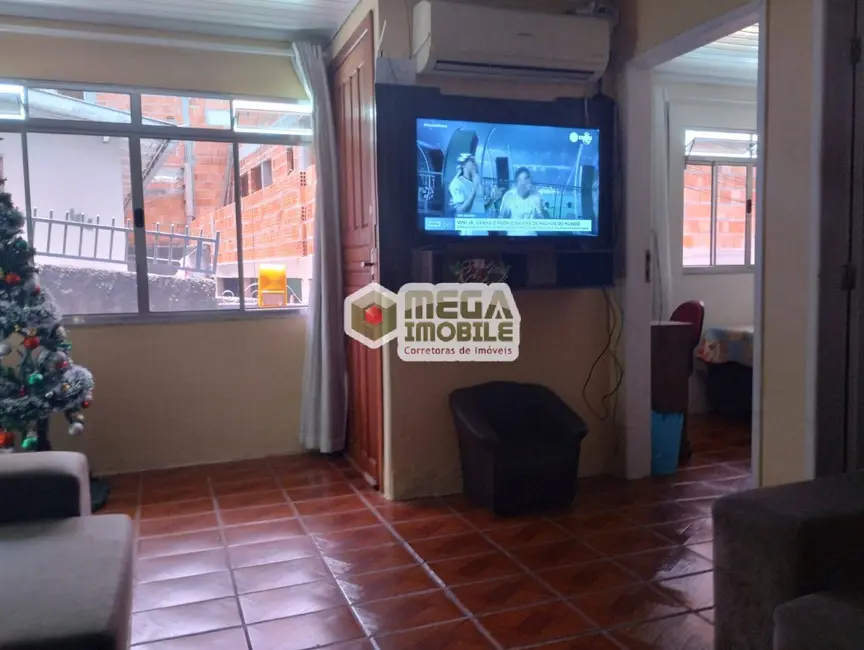 Foto 2 de Casa com 3 quartos à venda, 90m2 em Pantanal, Florianopolis - SC