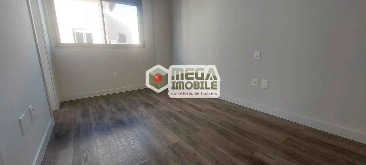 Foto 7 de Apartamento com 3 quartos à venda, 76m2 em Carvoeira, Florianopolis - SC