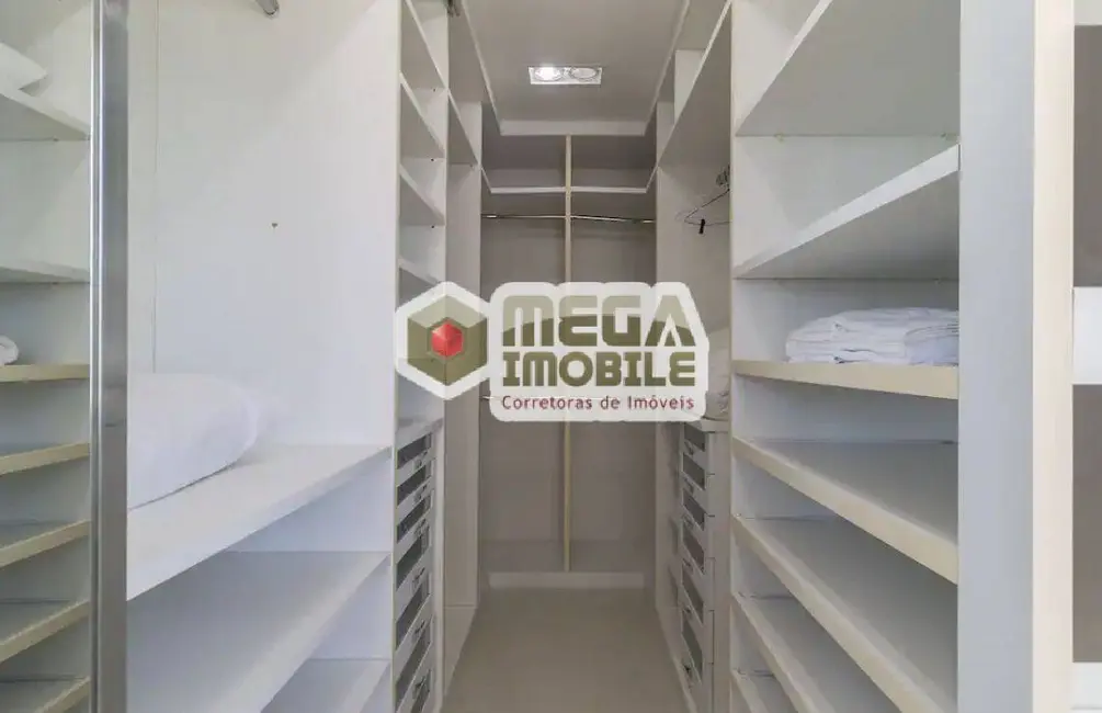 Foto 9 de Apartamento com 3 quartos à venda, 136m2 em Centro, Florianopolis - SC