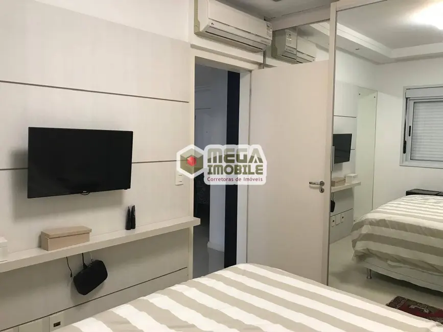 Foto 4 de Apartamento com 1 quarto à venda, 52m2 em Centro, Florianopolis - SC
