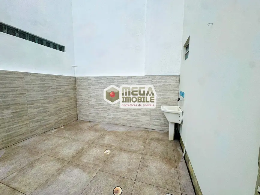 Casa com 2 quartos para alugar, 75m2 em Florianopolis - SC - imagem 7 Foto 7 de Casa com 2 quartos para alugar, 75m2 em Florianopolis - SC