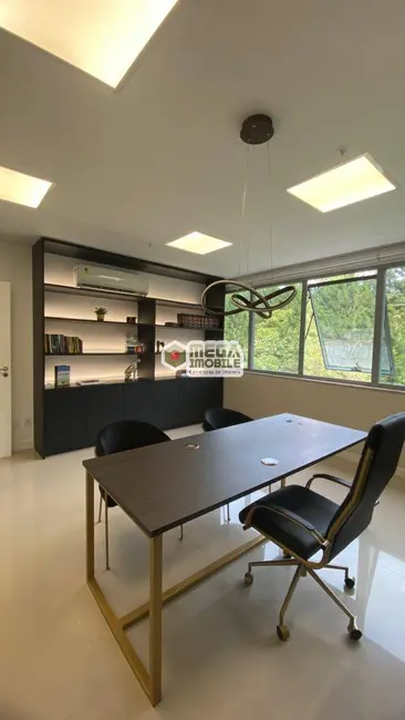 Foto 2 de Sala Comercial à venda, 60m2 em Cacupé, Florianopolis - SC