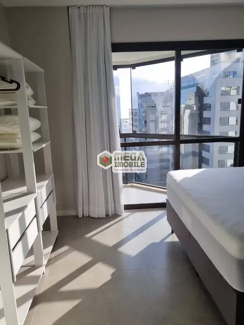 Apartamento com 2 quartos à venda, 75m2 em Centro, Florianopolis - SC - imagem 4 Foto 4 de Apartamento com 2 quartos à venda, 75m2 em Centro, Florianopolis - SC