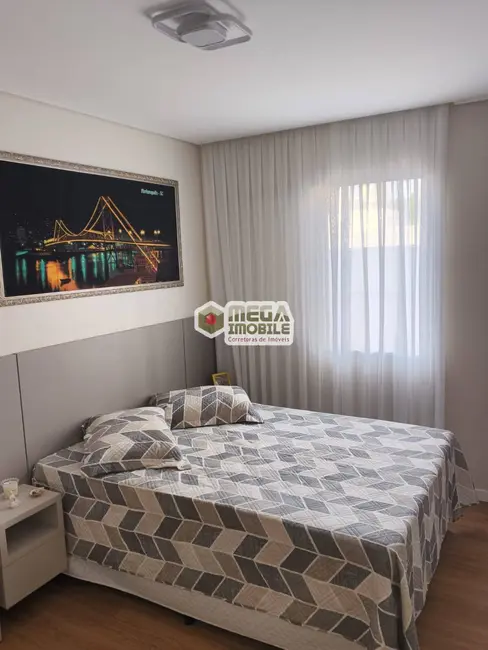 Foto 9 de Apartamento com 3 quartos à venda, 85m2 em Trindade, Florianopolis - SC