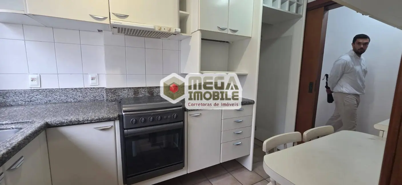 Apartamento com 2 quartos à venda, 77m2 em Centro, Florianopolis - SC - imagem 9 Foto 9 de Apartamento com 2 quartos à venda, 77m2 em Centro, Florianopolis - SC