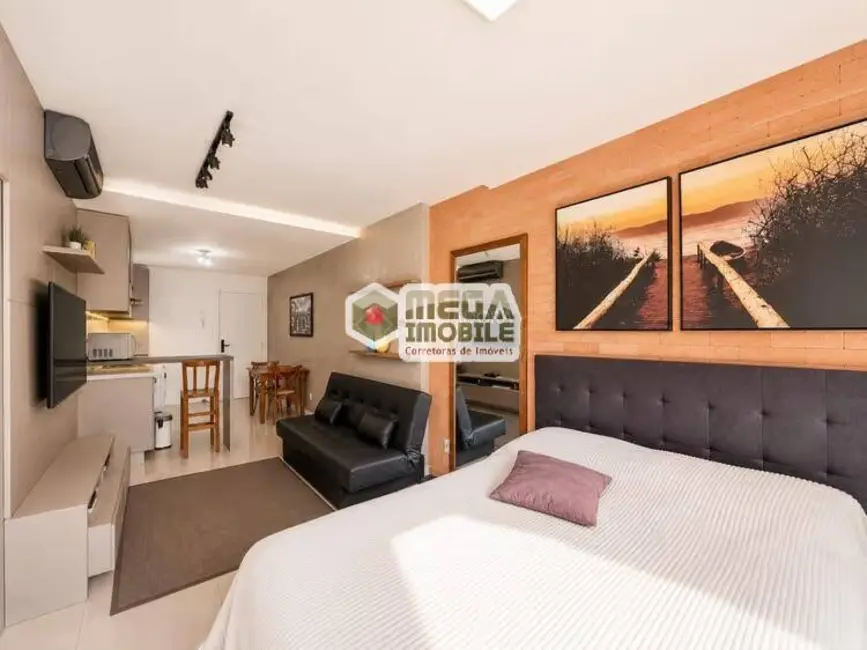 Apartamento com 1 quarto à venda, 40m2 em Centro, Florianopolis - SC - imagem 2 Foto 2 de Apartamento com 1 quarto à venda, 40m2 em Centro, Florianopolis - SC