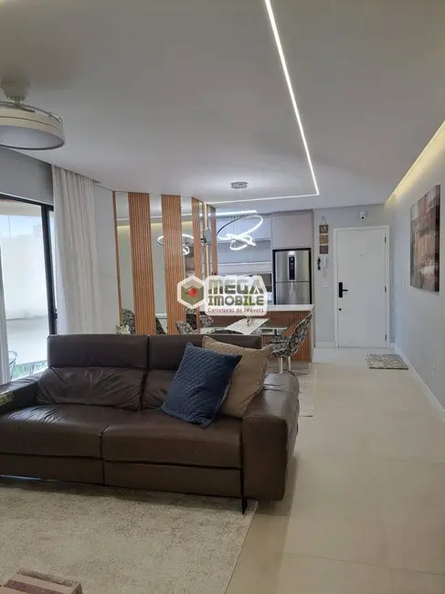 Foto 9 de Apartamento com 2 quartos à venda, 74m2 em Agronômica, Florianopolis - SC