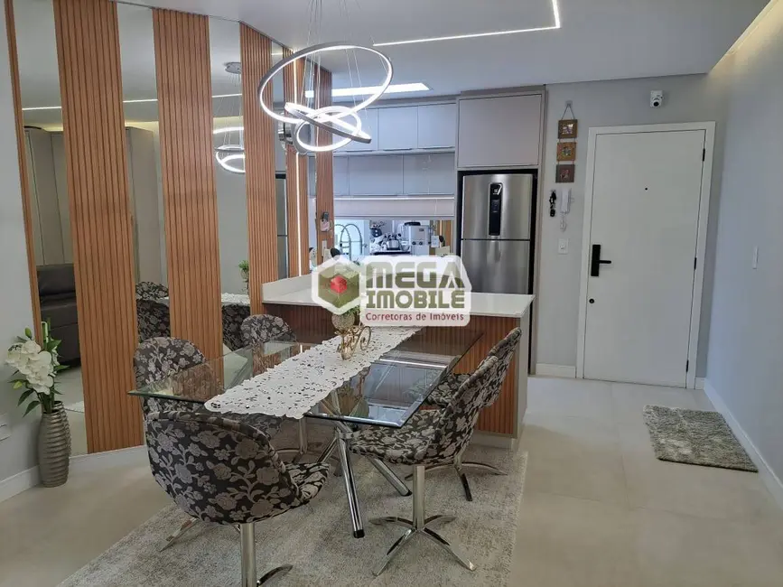 Foto 2 de Apartamento com 2 quartos à venda, 74m2 em Agronômica, Florianopolis - SC