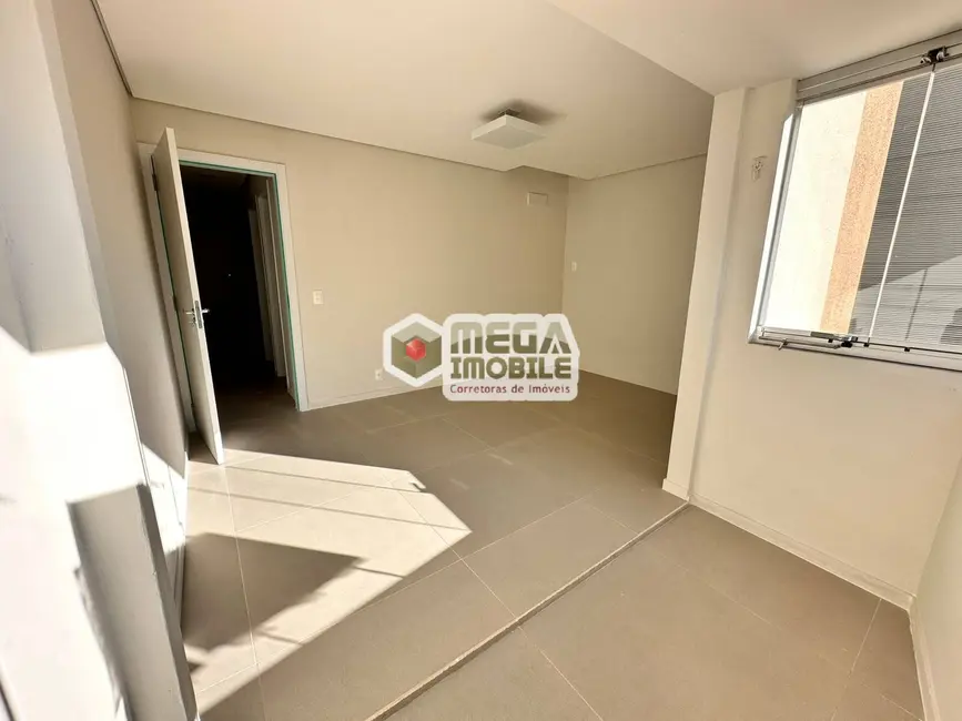 Foto 2 de Apartamento com 2 quartos à venda, 61m2 em Centro, Florianopolis - SC