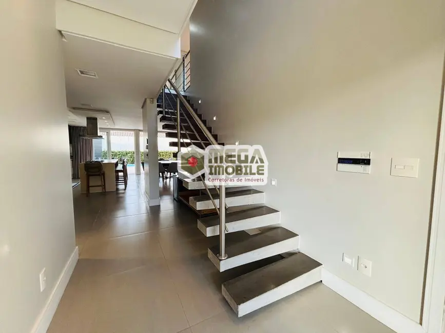 Casa com 3 quartos à venda, 276m2 em Santa Mônica, Florianopolis - SC - imagem 9 Foto 9 de Casa com 3 quartos à venda, 276m2 em Santa Mônica, Florianopolis - SC