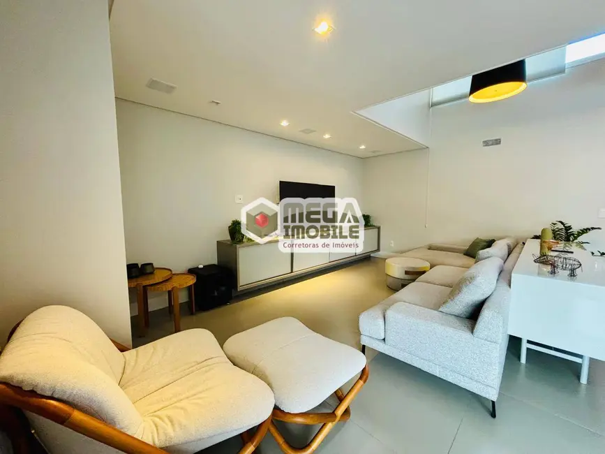Casa com 3 quartos à venda, 276m2 em Santa Mônica, Florianopolis - SC - imagem 7 Foto 7 de Casa com 3 quartos à venda, 276m2 em Santa Mônica, Florianopolis - SC