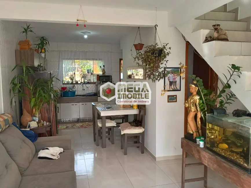 Foto 6 de Casa com 2 quartos à venda, 64m2 em Governador Celso Ramos - SC