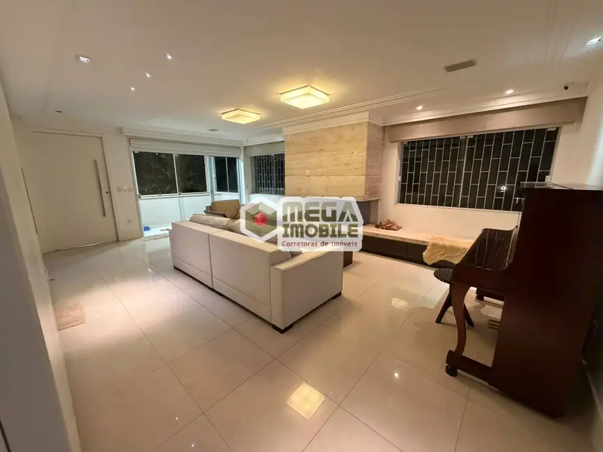Foto 2 de Casa com 4 quartos à venda, 431m2 em Córrego Grande, Florianopolis - SC