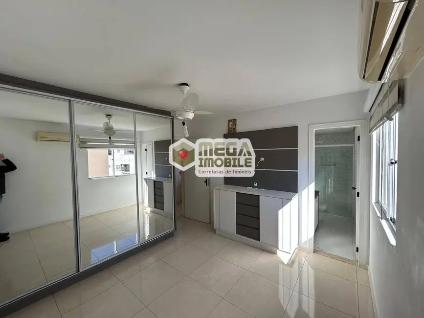 Foto 4 de Apartamento com 3 quartos à venda, 92m2 em Carvoeira, Florianopolis - SC