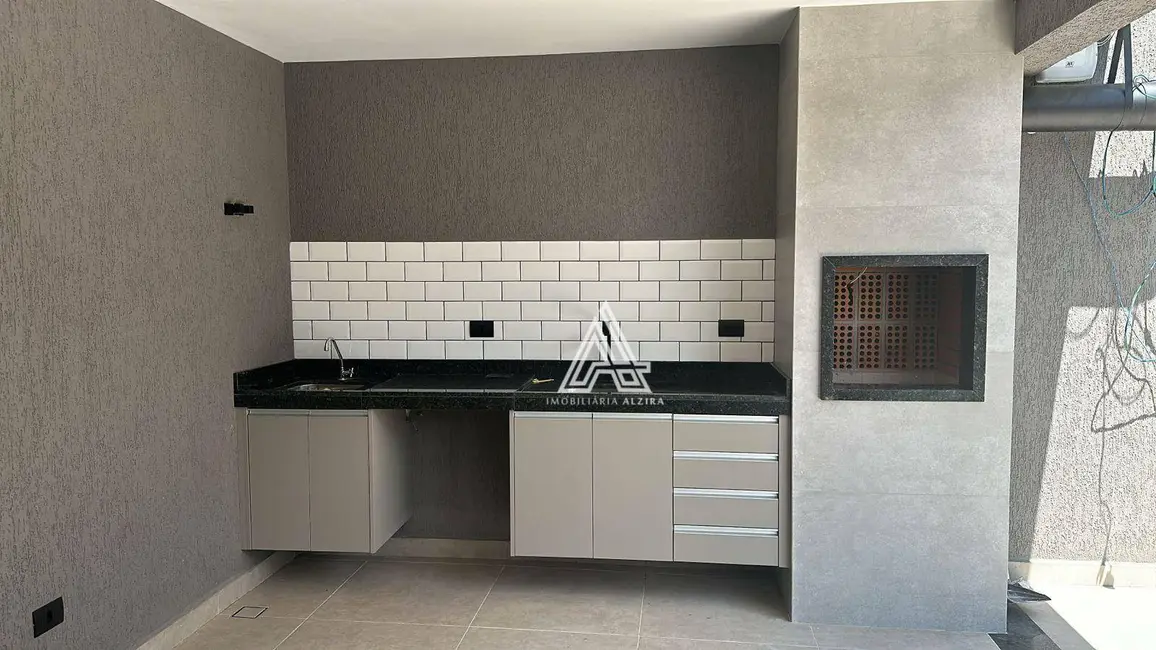 Foto 2 de Sobrado com 2 quartos à venda, 250m2 em Vila Alzira, Santo Andre - SP