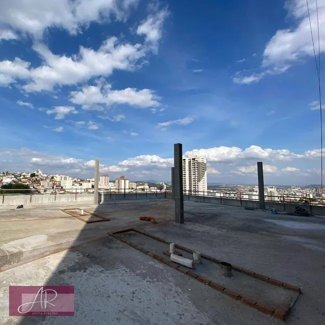 Foto 4 de Apartamento com 4 quartos à venda, 334m2 em Pouso Alegre - MG