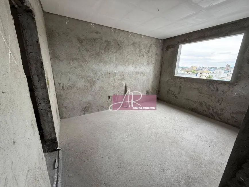 Apartamento com 3 quartos à venda, 150m2 em Centro, Pouso Alegre - MG - imagem 8 Foto 8 de Apartamento com 3 quartos à venda, 150m2 em Centro, Pouso Alegre - MG