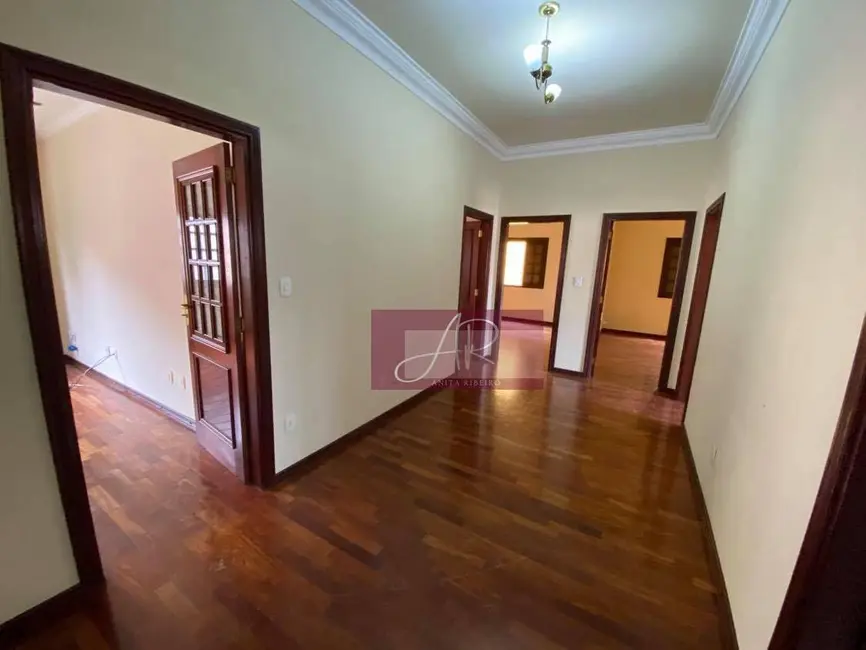 Foto 3 de Casa com 5 quartos à venda, 760m2 em Fátima I, Pouso Alegre - MG