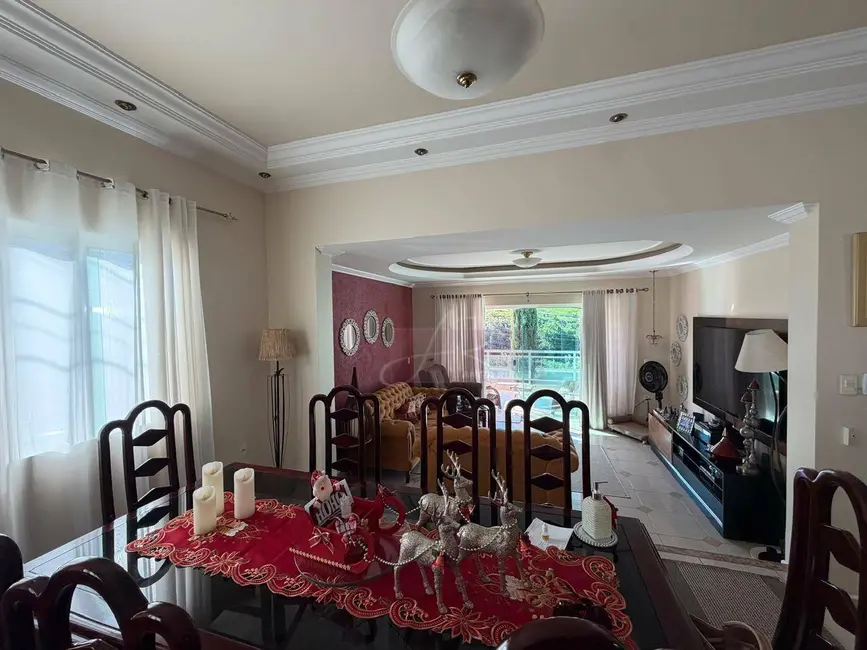 Foto 9 de Casa com 5 quartos à venda, 760m2 em Pousada dos Campos II, Pouso Alegre - MG