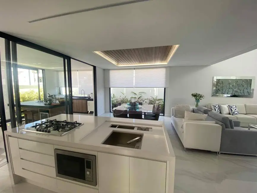 Casa de Condomínio com 2 quartos à venda, 290m2 em Fátima II, Pouso Alegre - MG - imagem 3 Foto 3 de Casa de Condomínio com 2 quartos à venda, 290m2 em Fátima II, Pouso Alegre - MG