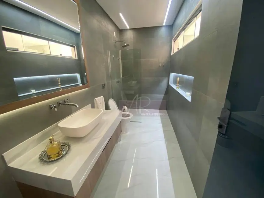 Casa de Condomínio com 2 quartos à venda, 290m2 em Fátima II, Pouso Alegre - MG - imagem 4 Foto 4 de Casa de Condomínio com 2 quartos à venda, 290m2 em Fátima II, Pouso Alegre - MG