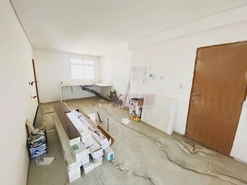 Foto 3 de Apartamento com 4 quartos à venda, 350m2 em Nova Pouso Alegre, Pouso Alegre - MG