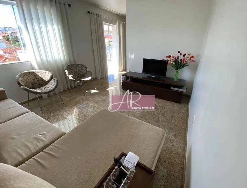 Casa com 4 quartos à venda, 362m2 em Pouso Alegre - MG - imagem 3 Foto 3 de Casa com 4 quartos à venda, 362m2 em Pouso Alegre - MG