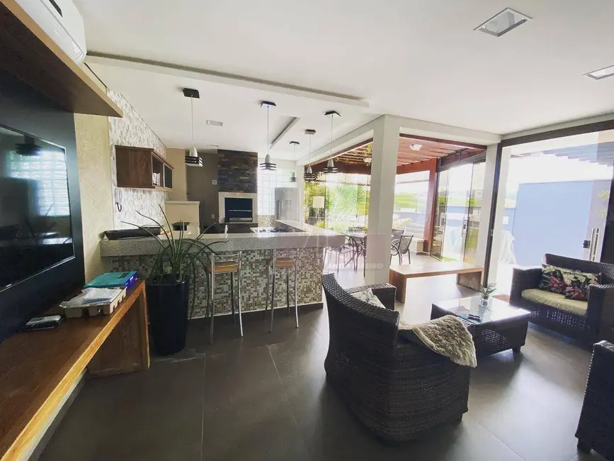 Foto 3 de Casa com 4 quartos à venda, 380m2 em Pousada dos Campos II, Pouso Alegre - MG