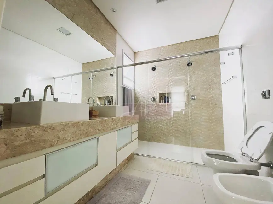 Foto 6 de Casa com 4 quartos à venda, 380m2 em Pousada dos Campos II, Pouso Alegre - MG