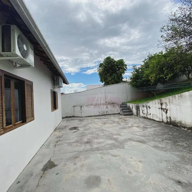 Foto 9 de Casa com 3 quartos à venda, 360m2 em Pouso Alegre - MG