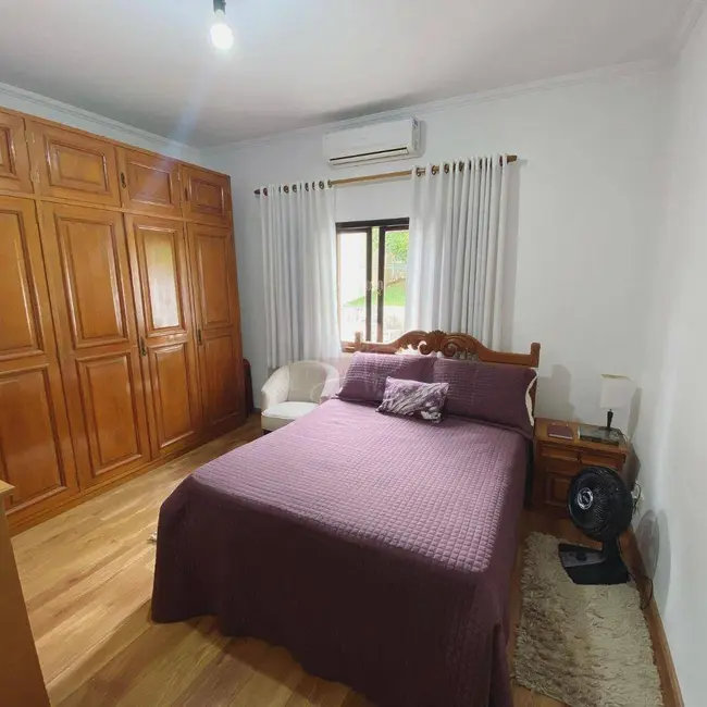 Foto 7 de Casa com 3 quartos à venda, 360m2 em Pouso Alegre - MG