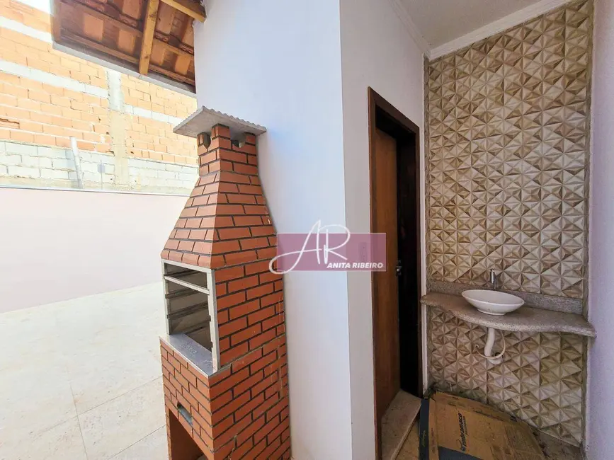 Casa com 3 quartos à venda, 332m2 em Pouso Alegre - MG - imagem 5 Foto 5 de Casa com 3 quartos à venda, 332m2 em Pouso Alegre - MG