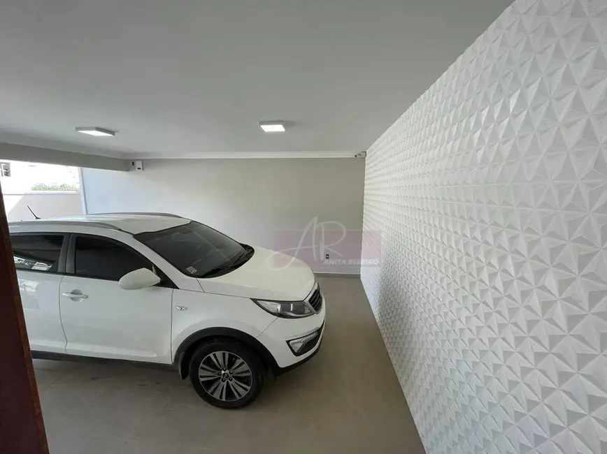 Foto 2 de Casa com 3 quartos à venda, 362m2 em Pouso Alegre - MG
