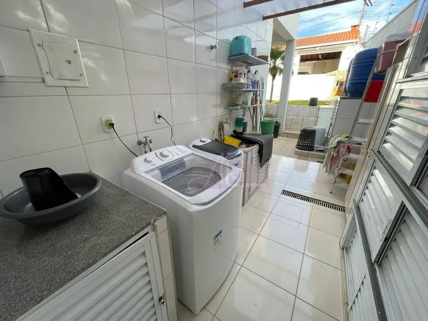 Foto 4 de Casa com 5 quartos à venda, 400m2 em Pouso Alegre - MG